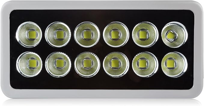 600W LED Spot Light Outdoor Waterproof Flood Light Ultra Bright 60 Degree Beam Angle Long Distance Day White