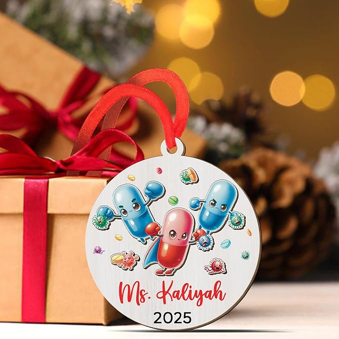Customized Year Text Name Pharmacist Keepsake Ornament, Personalized Pharmacist 3D Wooden Ornaments Gift for Students Medical Women Men Daughter Son, Pharmacists Appreciation Christmas Tree Ornament