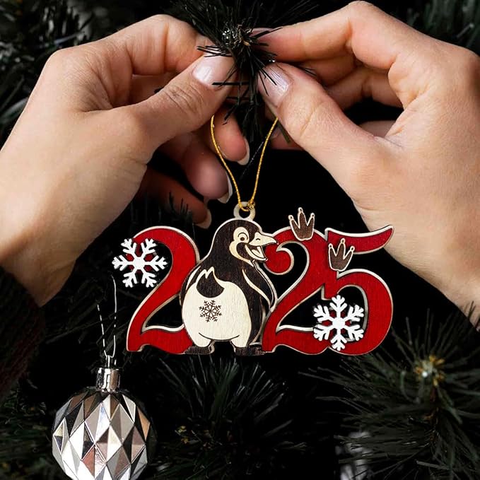 Penguin 2025 Wooden Christmas Tree Ornament – Cute Penguin Holiday Decoration, Winter Animal Ornament, Funny for Kids, Friends & Family, Festive Home Décor Keepsake