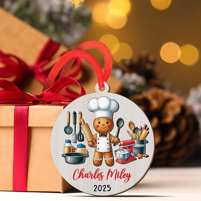 Personalized Chef 3D Wooden Ornament Gift for Dad Grandpa Mom Wife Grandma Family, Master Chef Christmas Tree Ornaments 2025, Custom Year & Name Cook Cooking Lover Ornament for Holiday Appreciation