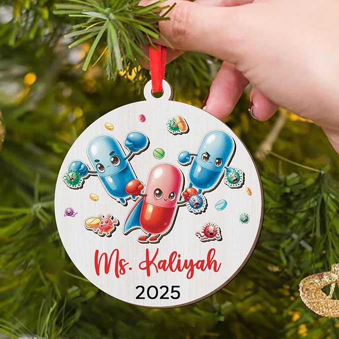 Customized Year Text Name Pharmacist Keepsake Ornament, Personalized Pharmacist 3D Wooden Ornaments Gift for Students Medical Women Men Daughter Son, Pharmacists Appreciation Christmas Tree Ornament