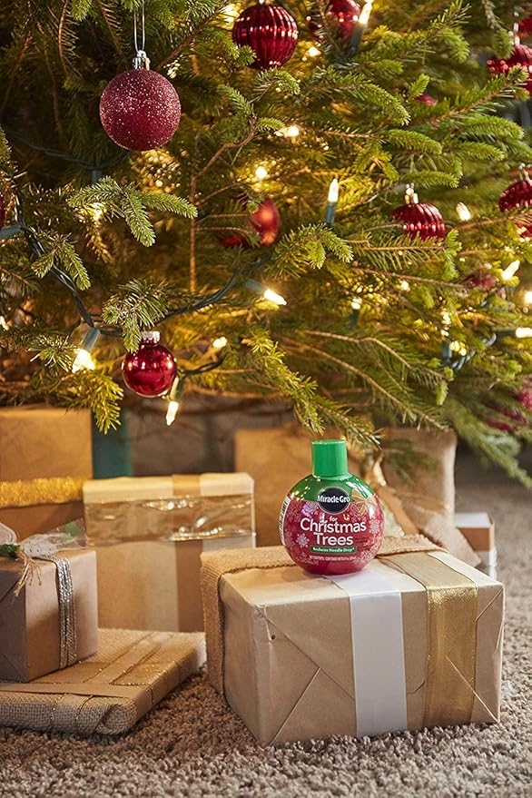 Miracle-Gro for Christmas Trees Plant Food, Hydrates Trees and Keeps Christmas Trees Green All Holiday Season, 2-Pack