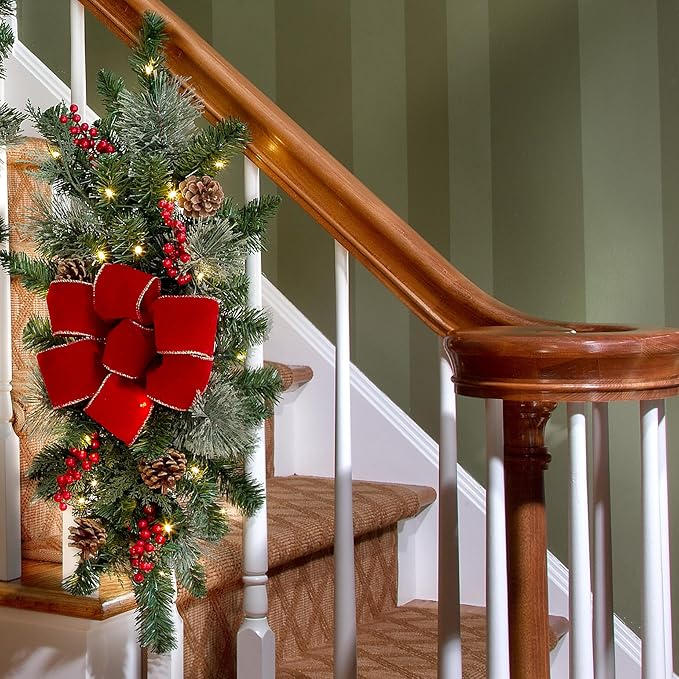 Haute Decor Classic Pre-lit 26 inch Artificial Fir Christmas Swag (Staircase Swag), 20 Warm White LEDs, Indoor/Outdoor