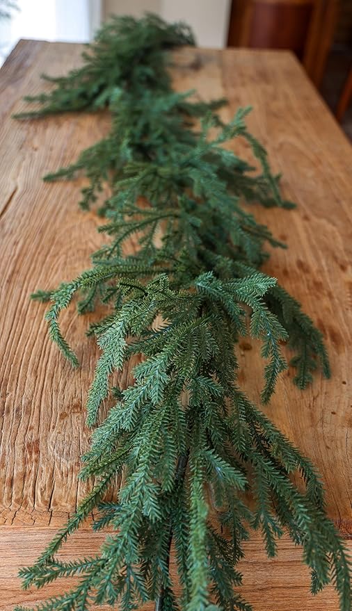 9ft Handmade Christmas Garland，Cedar Artificial Greenery,Seasonal Garland for Fireplace Winter Holiday Indoor Outdoor Decoration