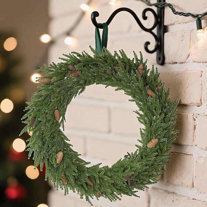 HOMCOM 36 inch Christmas Wreath with Pine Cones, Artificial Norfolk Pine Wreath with 224 Realistic Branches for Door, Wall, Window, Indoor Decoration, Green