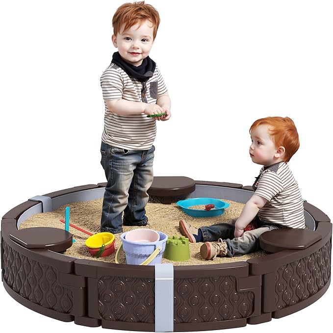 Qaba Kids Sandbox with Cover, Round 47 HDPE Large Sand Pit with 3 Seats, Waterproof Bottom Liner, Weather Resistant Outdoor Sand Box for Backyard, Lawn, Garden, Beach, Patio, Brown